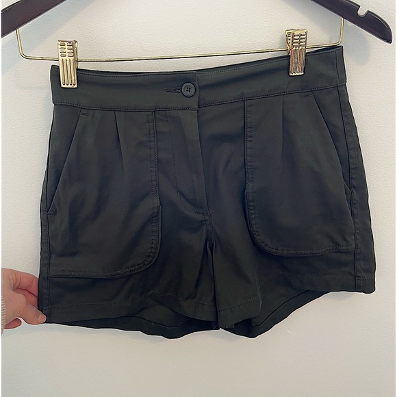 Lululemon This Instant Short - Picture 3 of 8